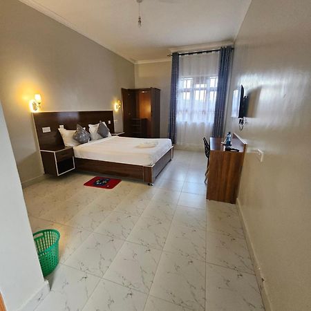 Grand Amoena Guest House 나이바샤 외부 사진