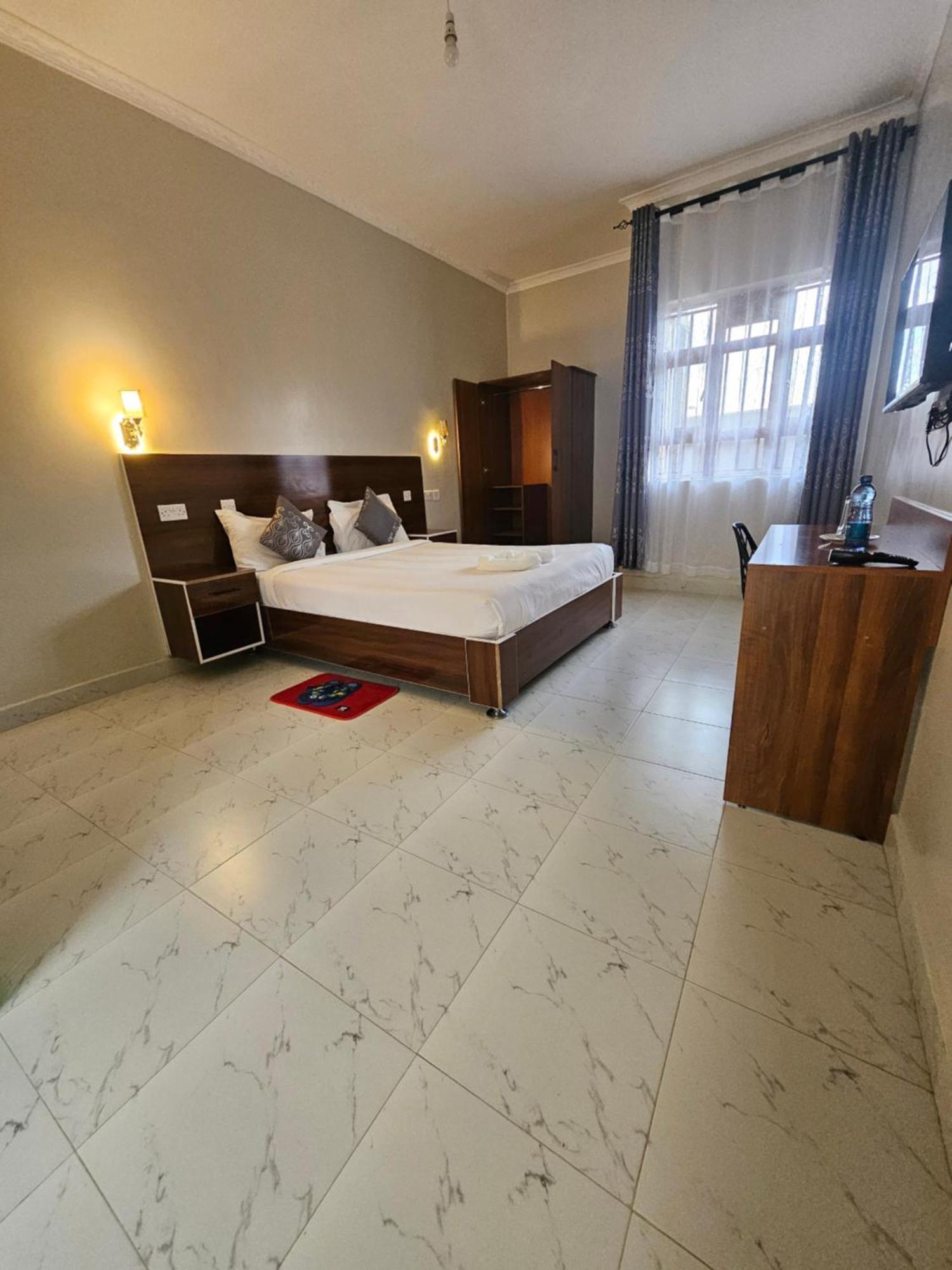 Grand Amoena Guest House 나이바샤 외부 사진